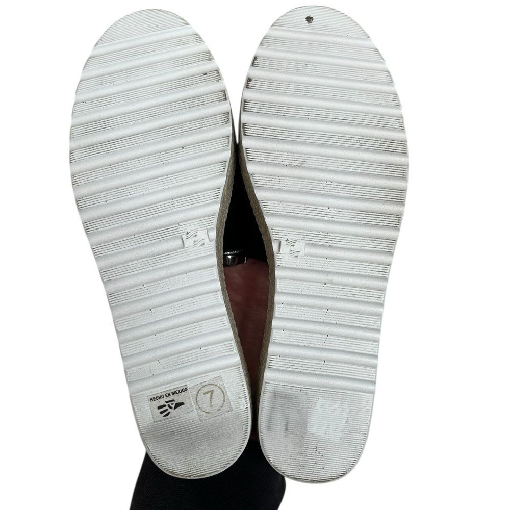 Charleston Shoe Company Espadrille Platform Slide Sandals Size 7 Black and Tan - Picture 4 of 4
